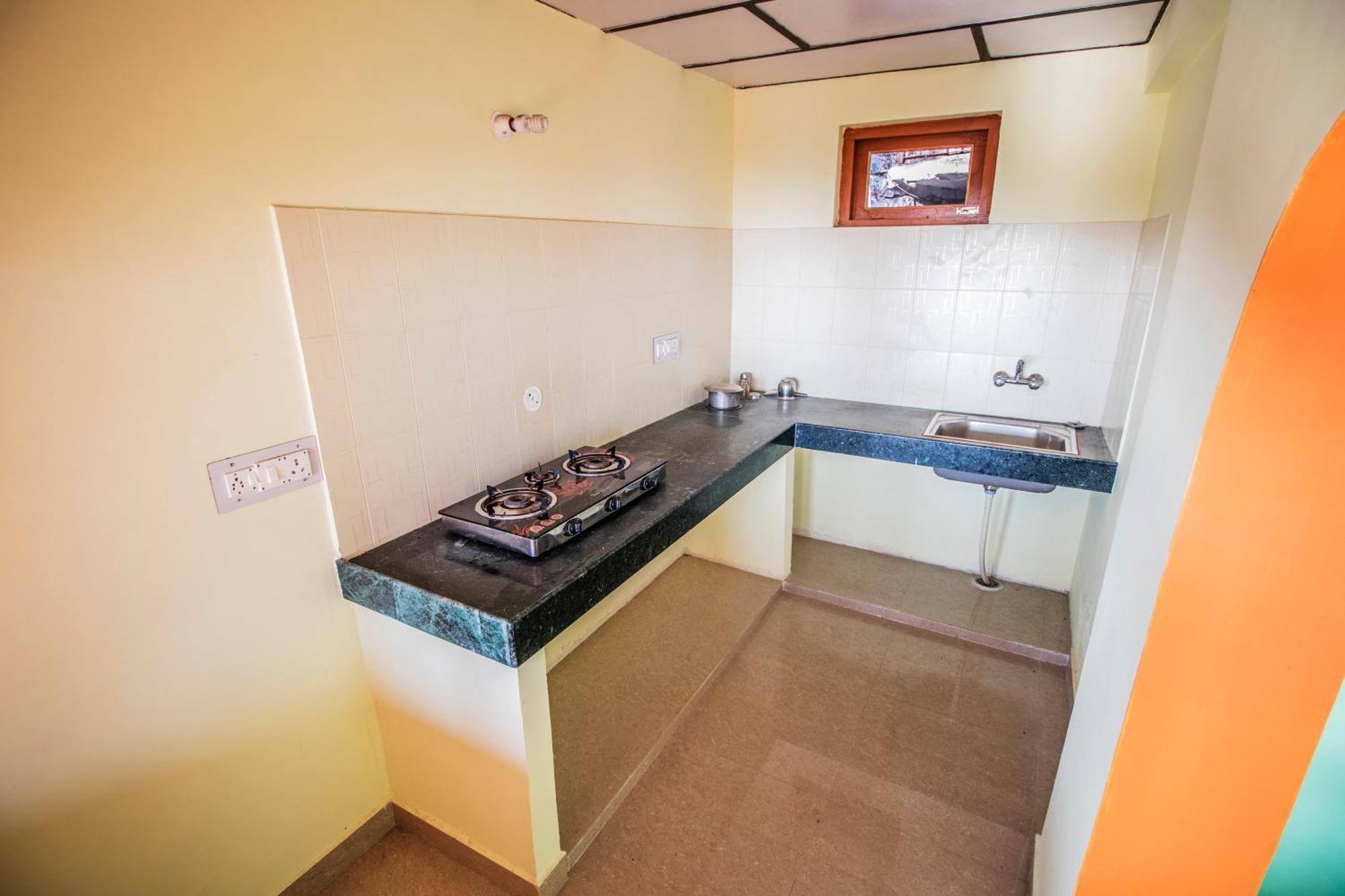 Orange Guest House Dharmkot Дармсала Экстерьер фото